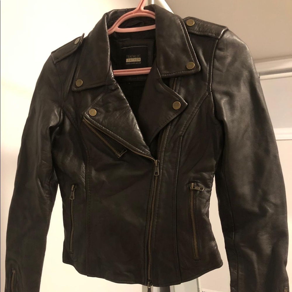 Leather jacket - Picture 2 of 3